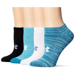 Women’s under armour socks (4 pair)